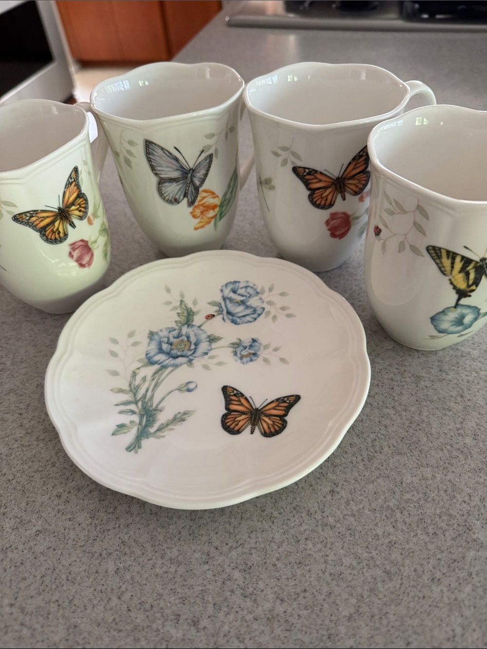 Lenox Butterfly and Floral Mugs and a Dessert Plate